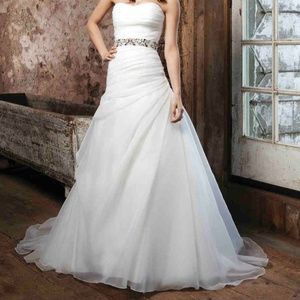 Sincerity Bridal Wedding Dress